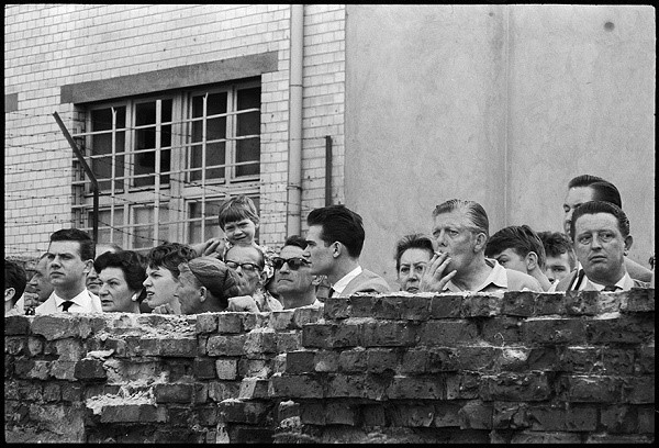 Don McCullin, East Berliners watch construction of the Berlin Wall, Germany, August 1961